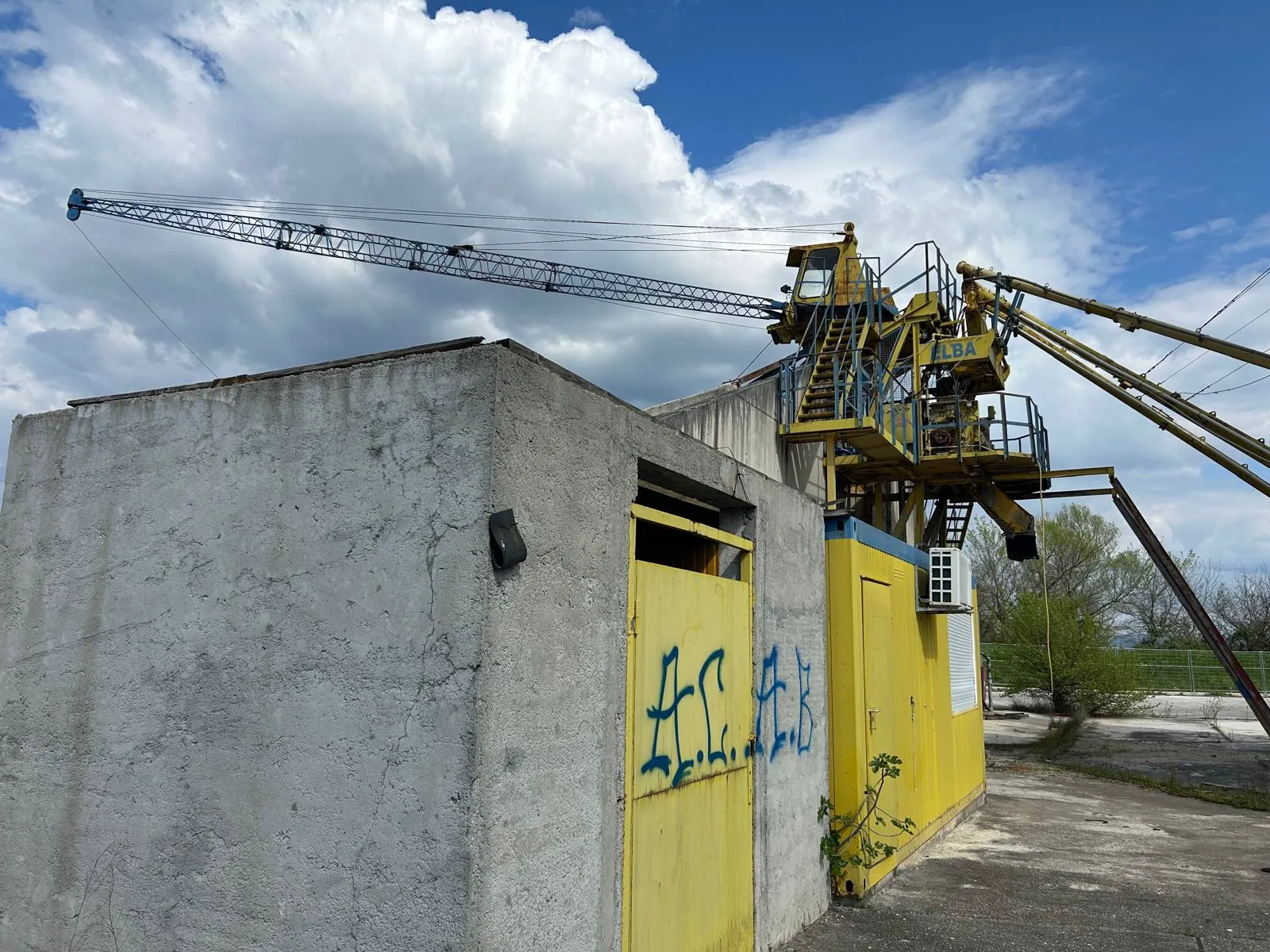 ELBA EMC 38 – kransko postolje i upravljački kontejner, kut snimanja