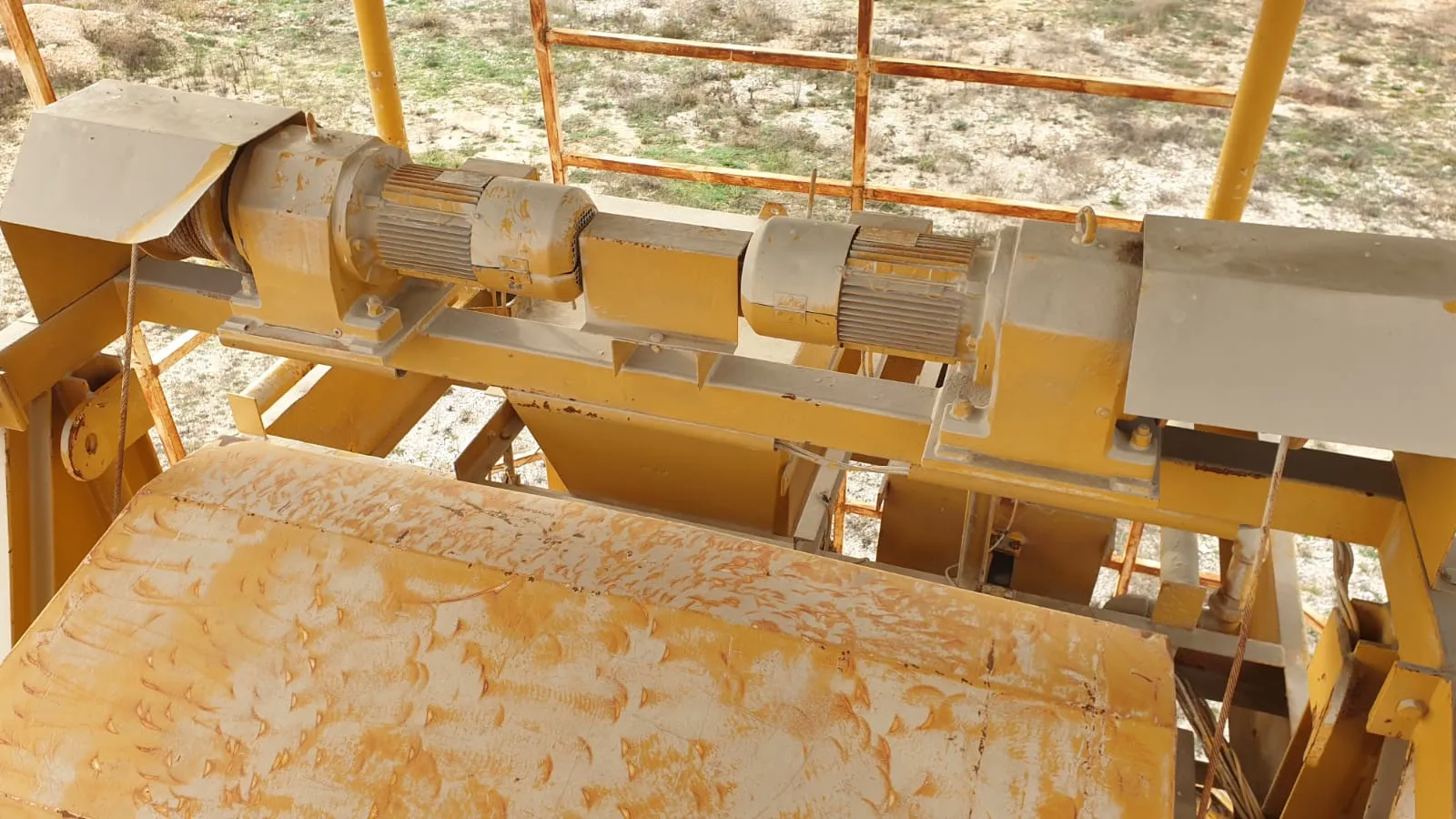 ELBA EMC 38 kompaktna – pogonski motori trakastog transportera, pogled odozgo